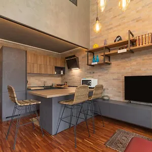 https://luxury-loft-adriano-51.italymilanhotels.net