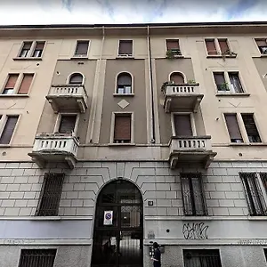 https://new-cozy-studio-7-metro-stops-to-duomo.italymilanhotels.net